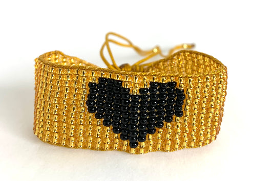 My Heart Corazón Negro Fondo Dorado